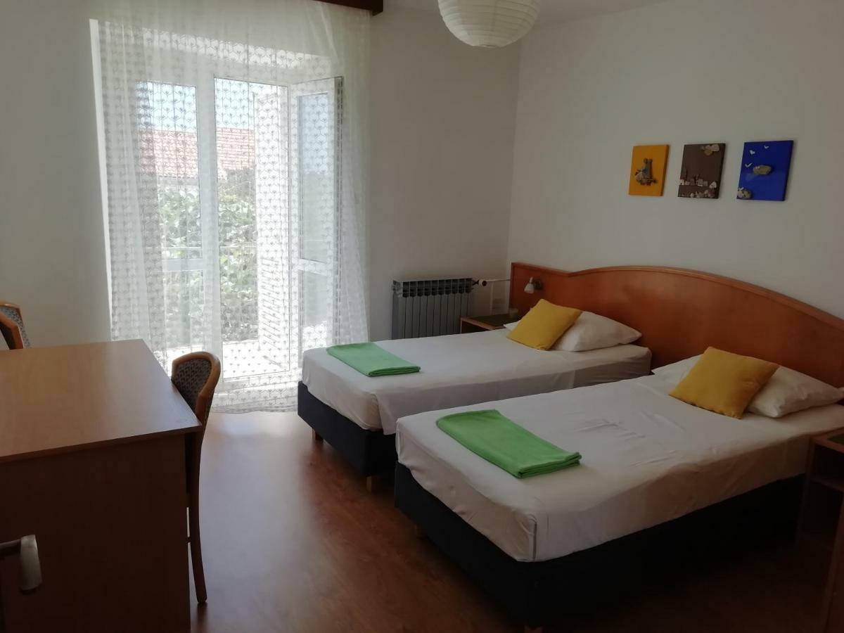 Village Apartment Skuric Cilipi Exterior photo