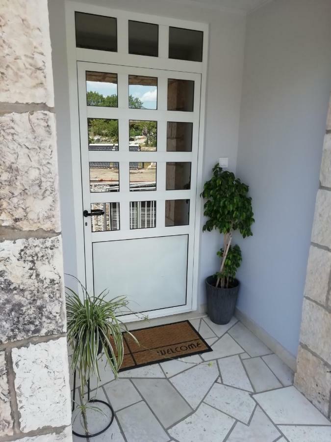 Village Apartment Skuric Cilipi Exterior photo