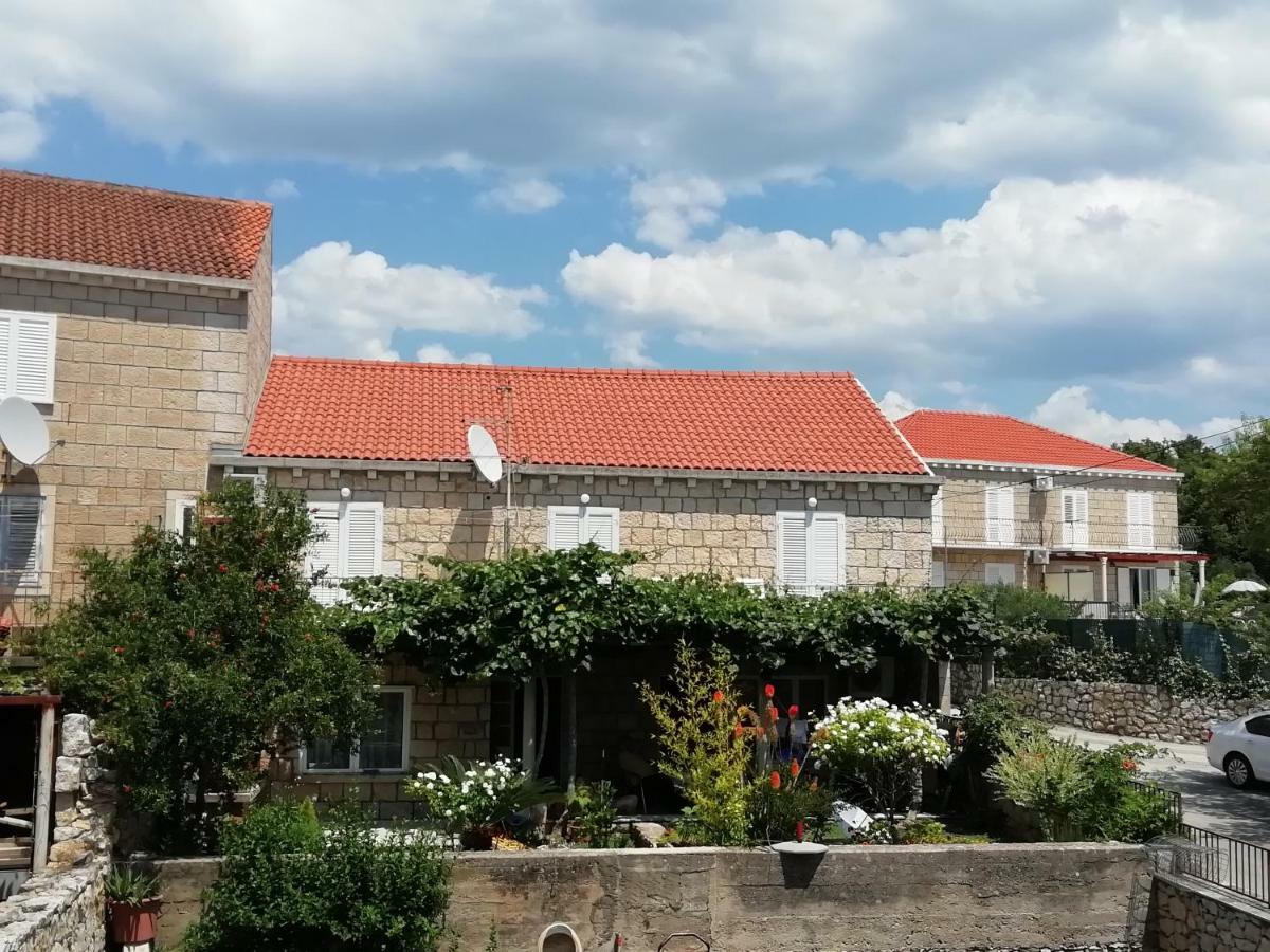 Village Apartment Skuric Cilipi Exterior photo