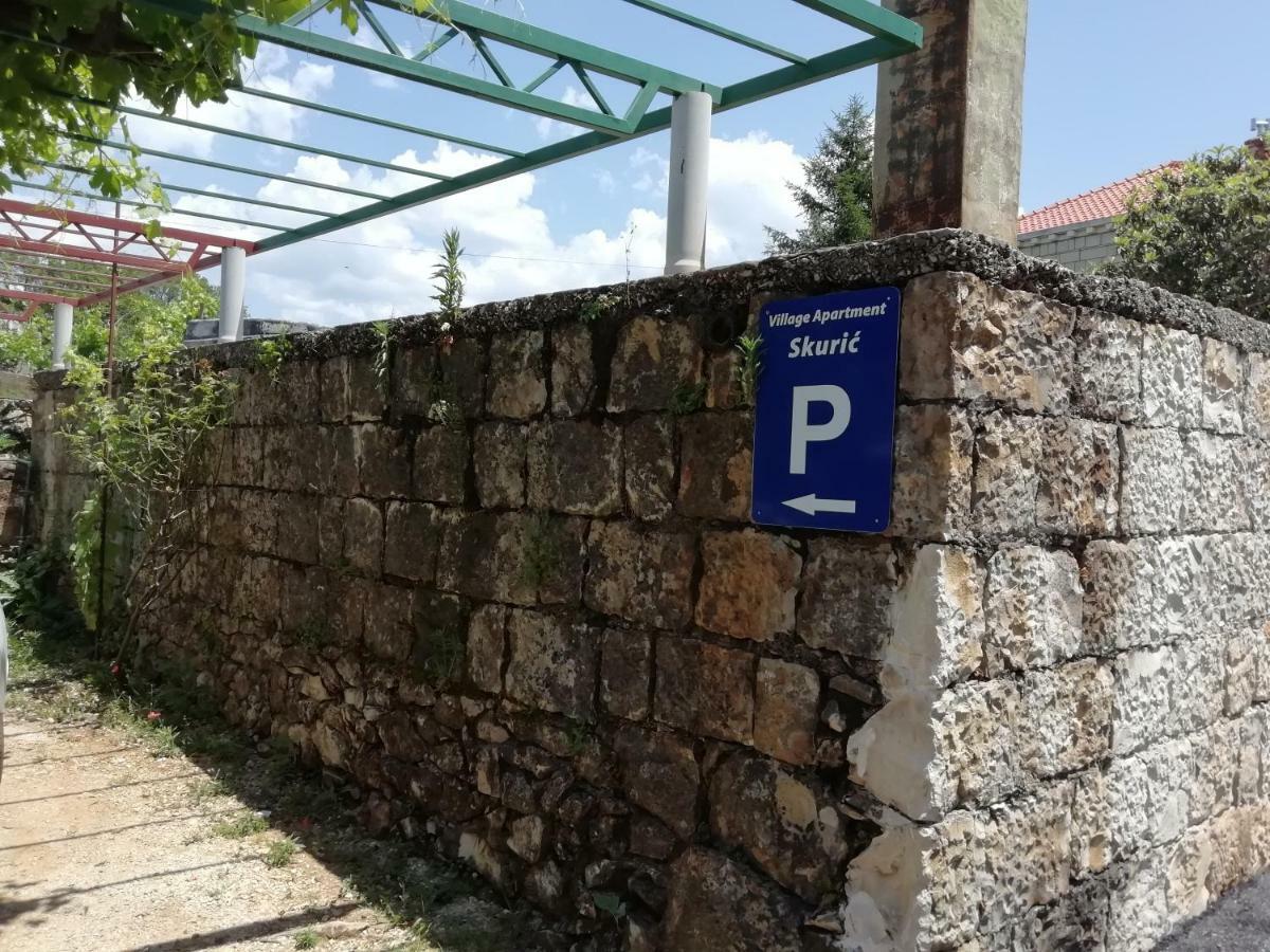 Village Apartment Skuric Cilipi Exterior photo
